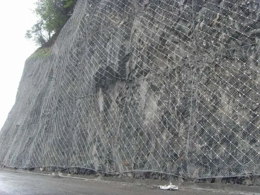 霞山山体护坡